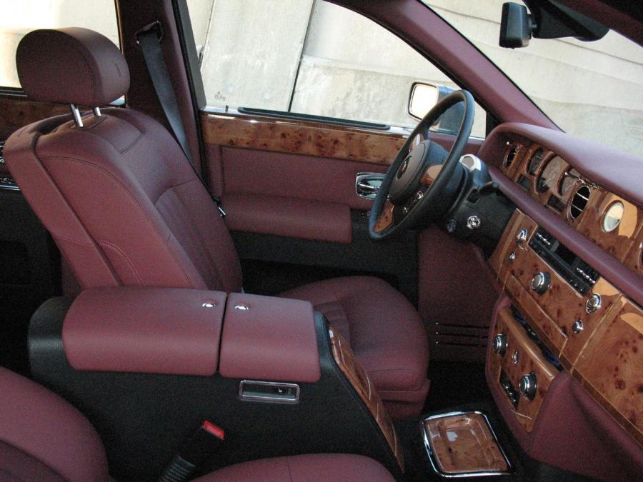 Rolls-Royce Phantom 2007 года  (фото 55 из 102)